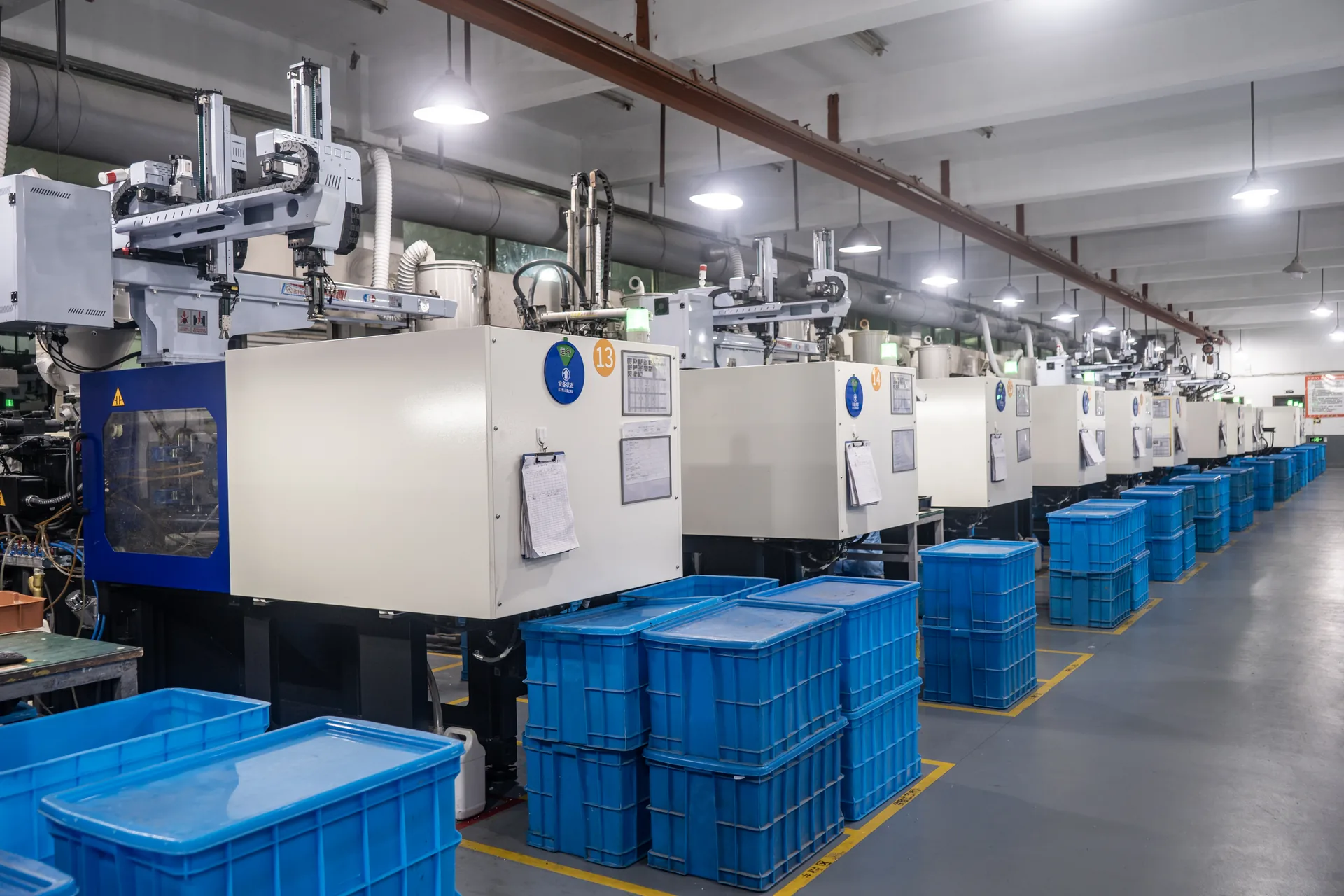 Injection molding workshop at the SORBO factory
