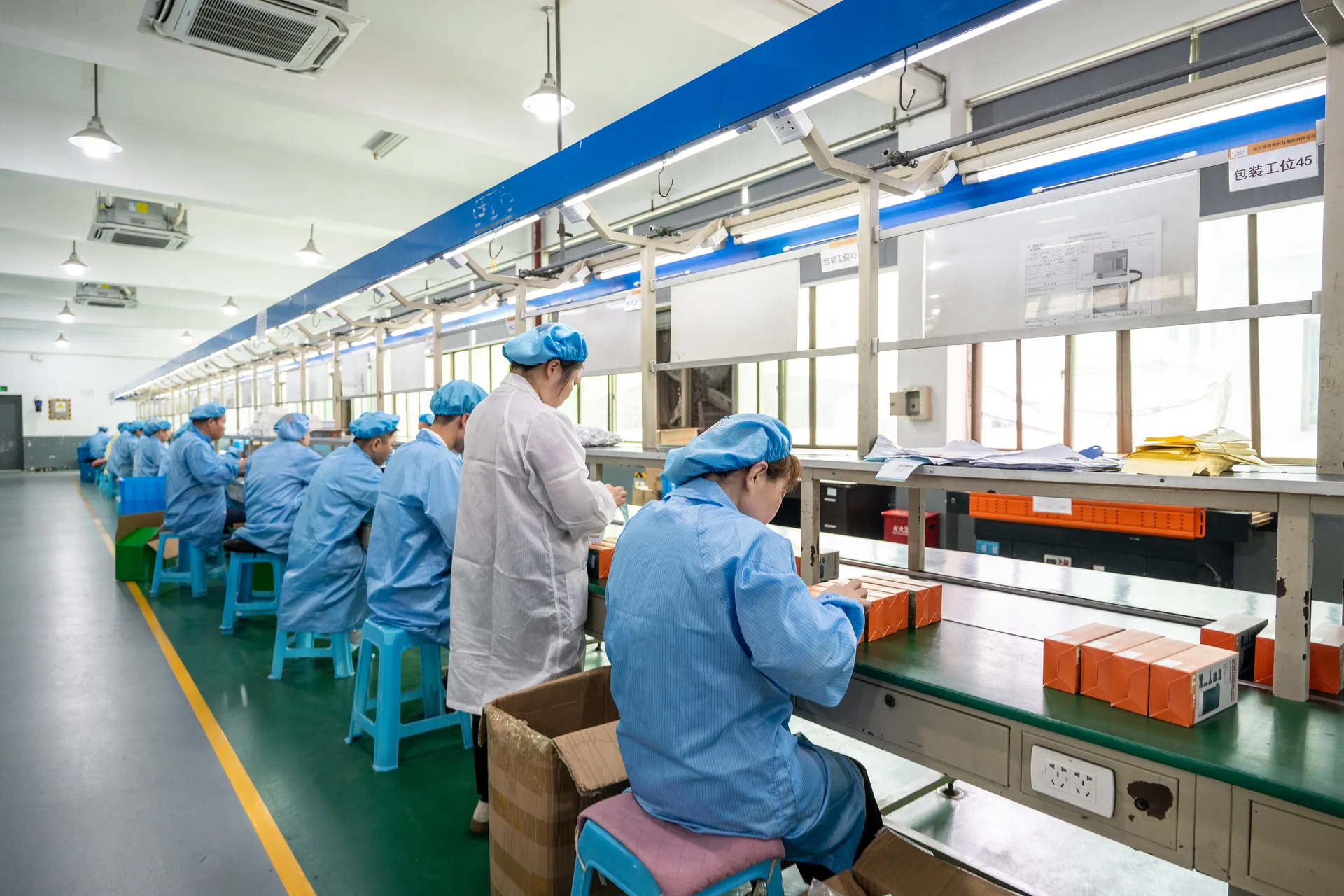 Packaging workshop at the SORBO factory
